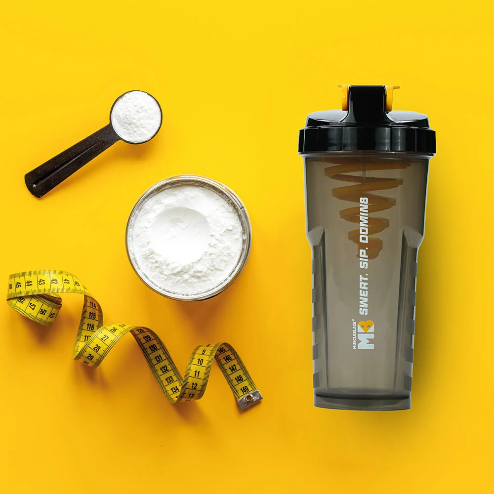 MuscleBlaze Cyclone Shaker - 700 ml (Black) - Image 5